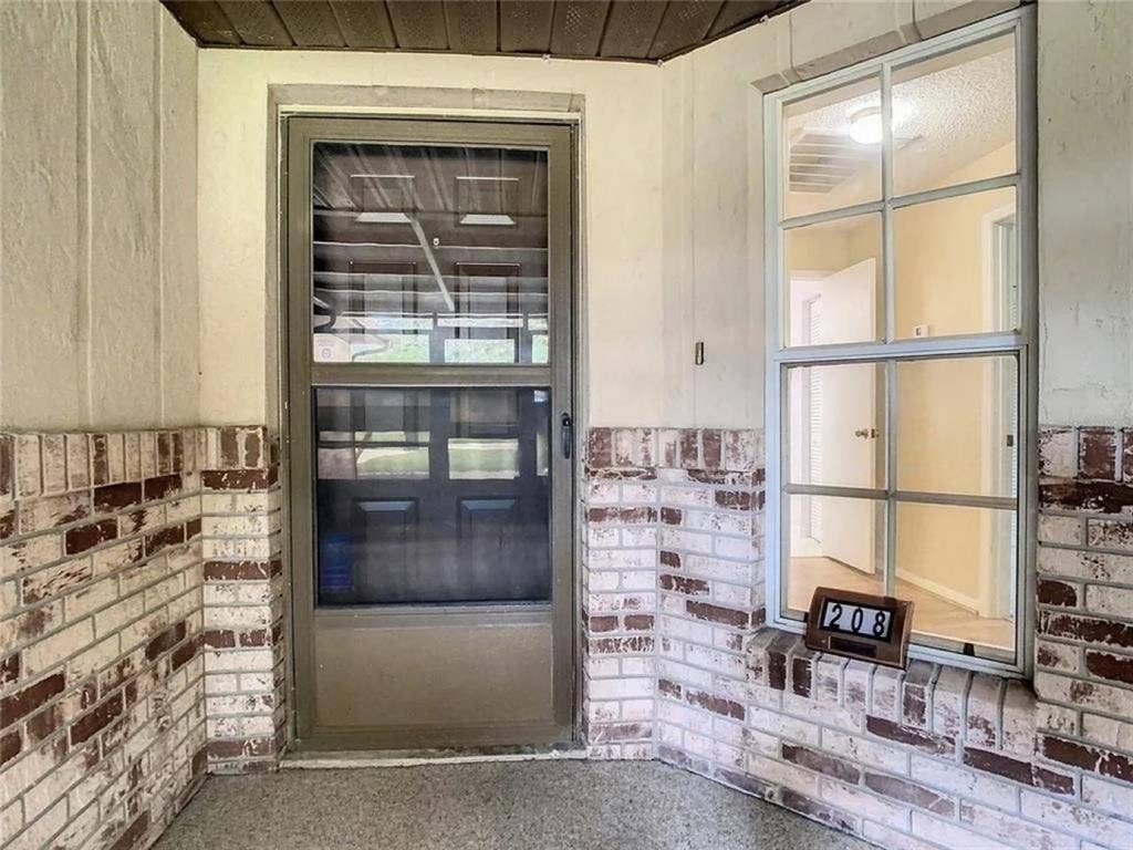 Lakefront 2 bedroom apartment