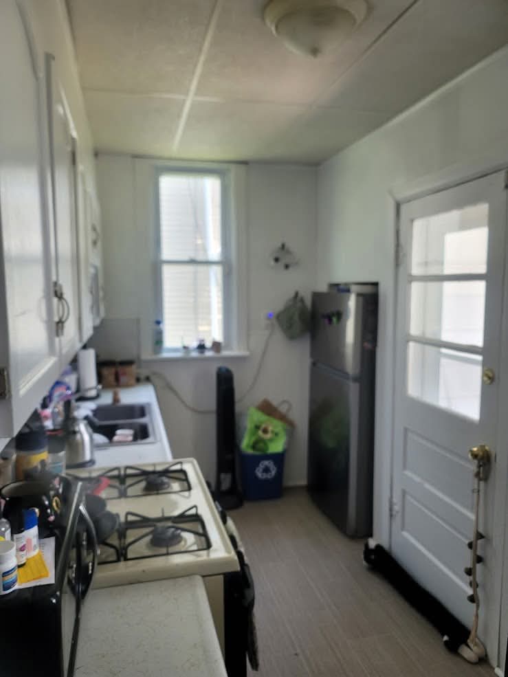 Looking for Roommate in Penbrook!
