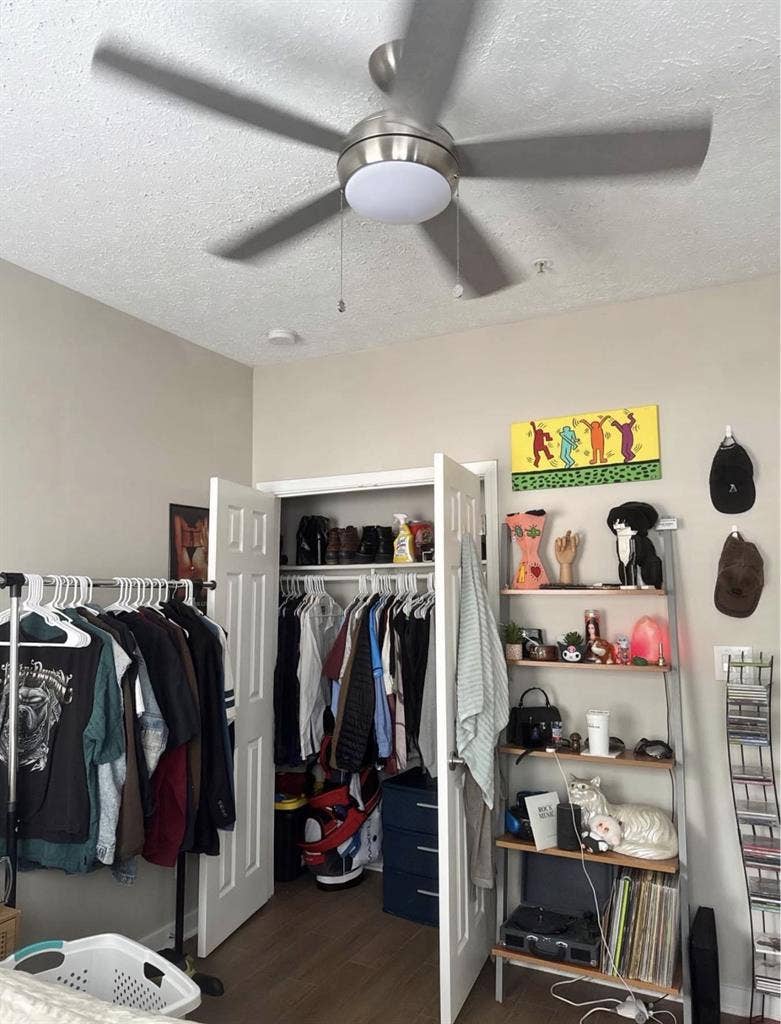 Room for Rent Starting September!