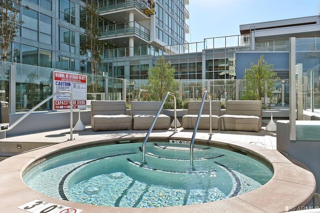 Nr SF Caltrain Furnished Bedroom