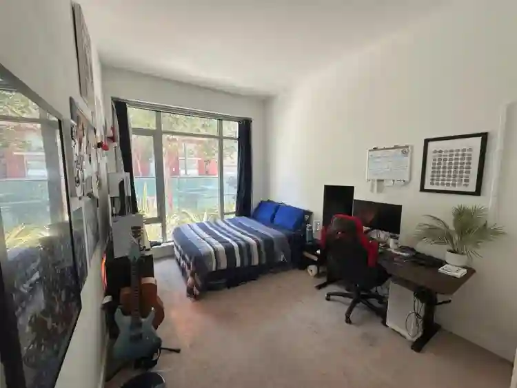 Nr SF Caltrain Large Pvt Bedroom