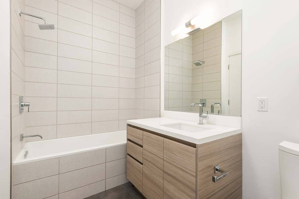 Nr SF Caltrain Furnished Bedroom