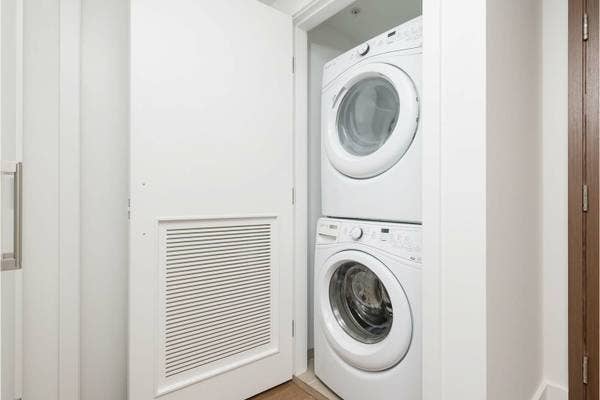 Nr SF Caltrain Furnished Bedroom