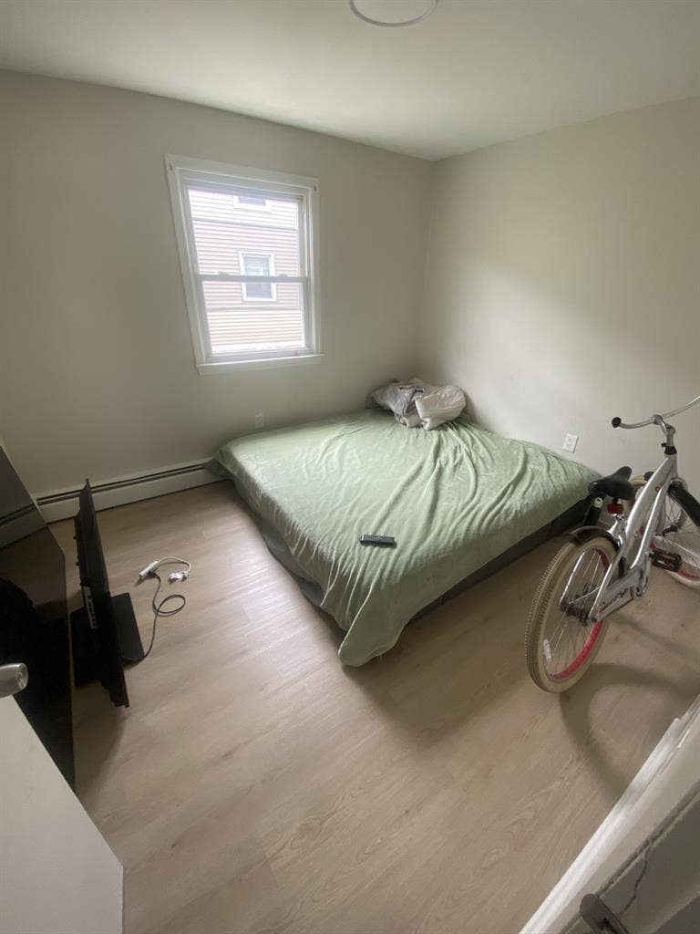 Cozy quiet Ac living