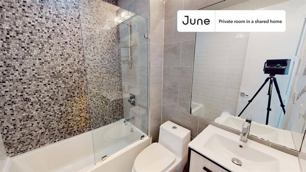 4 BR in New York City