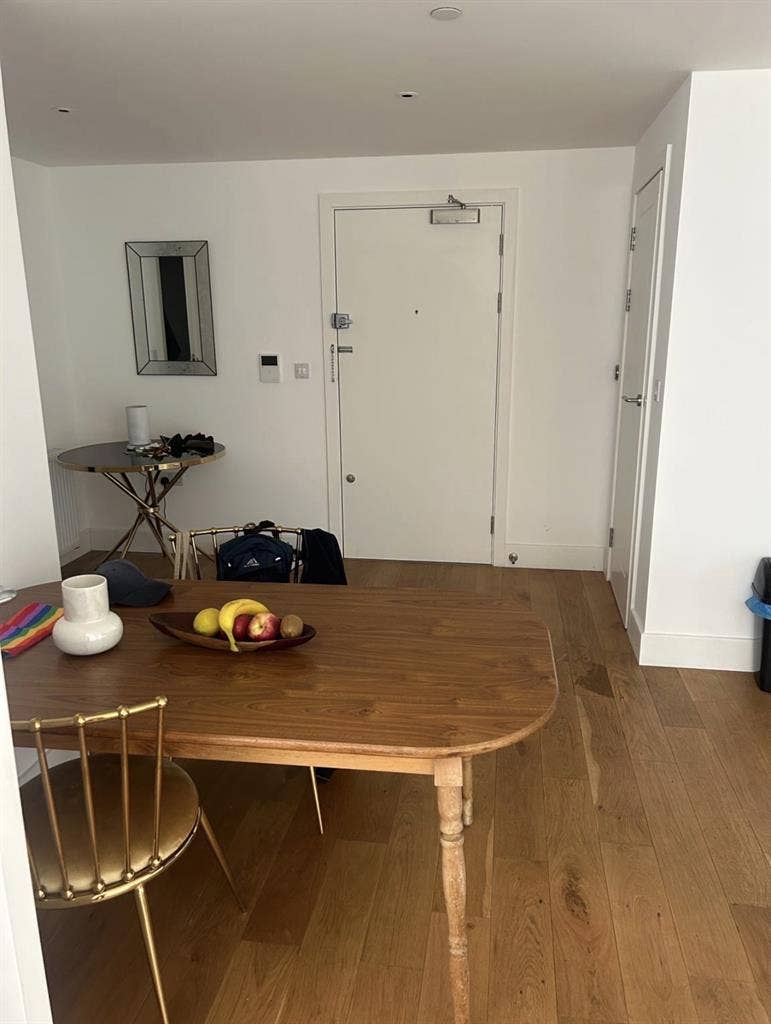 Central Croydon Flat Sublet