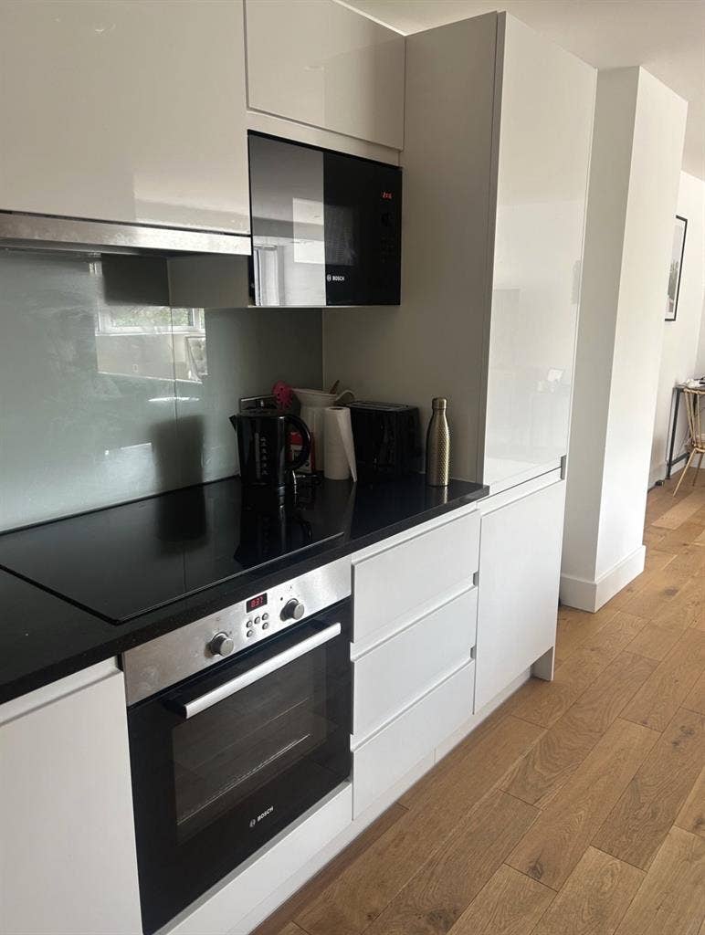Central Croydon Flat Sublet