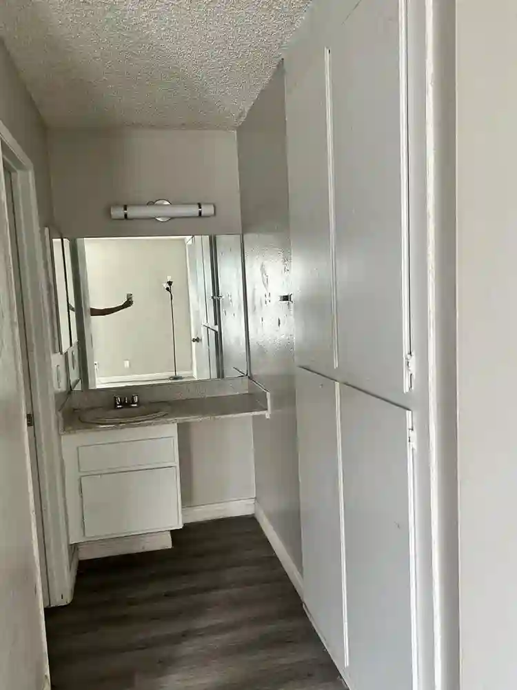 Room for Rent in Apt