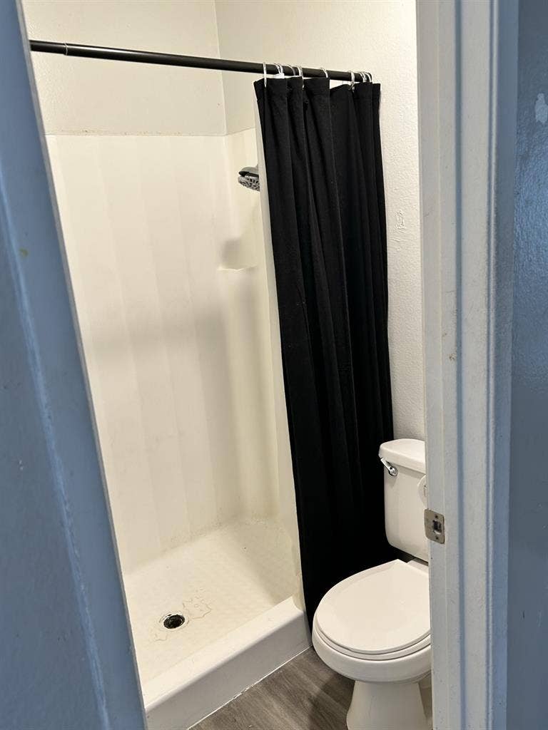 Room for Rent in Apt
