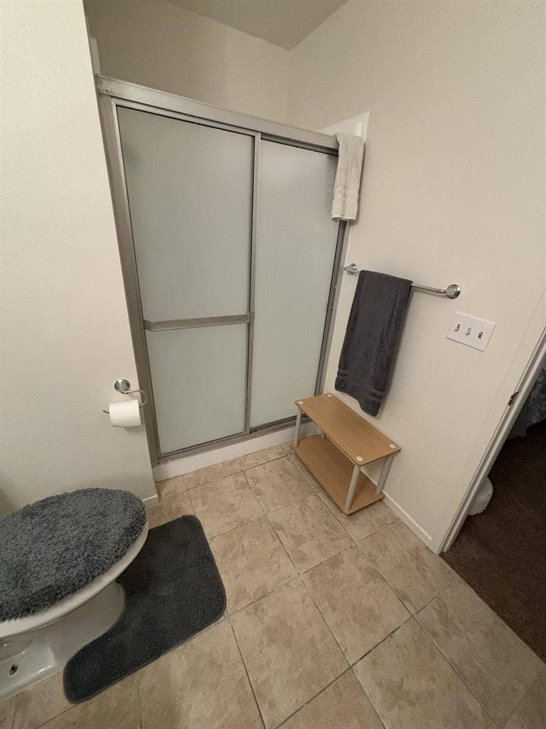 Master Bedroom and Bathroom!!