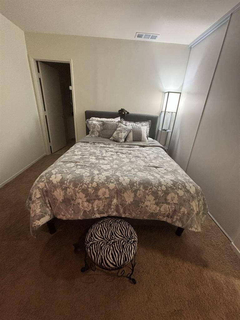 Master Bedroom and Bathroom!!