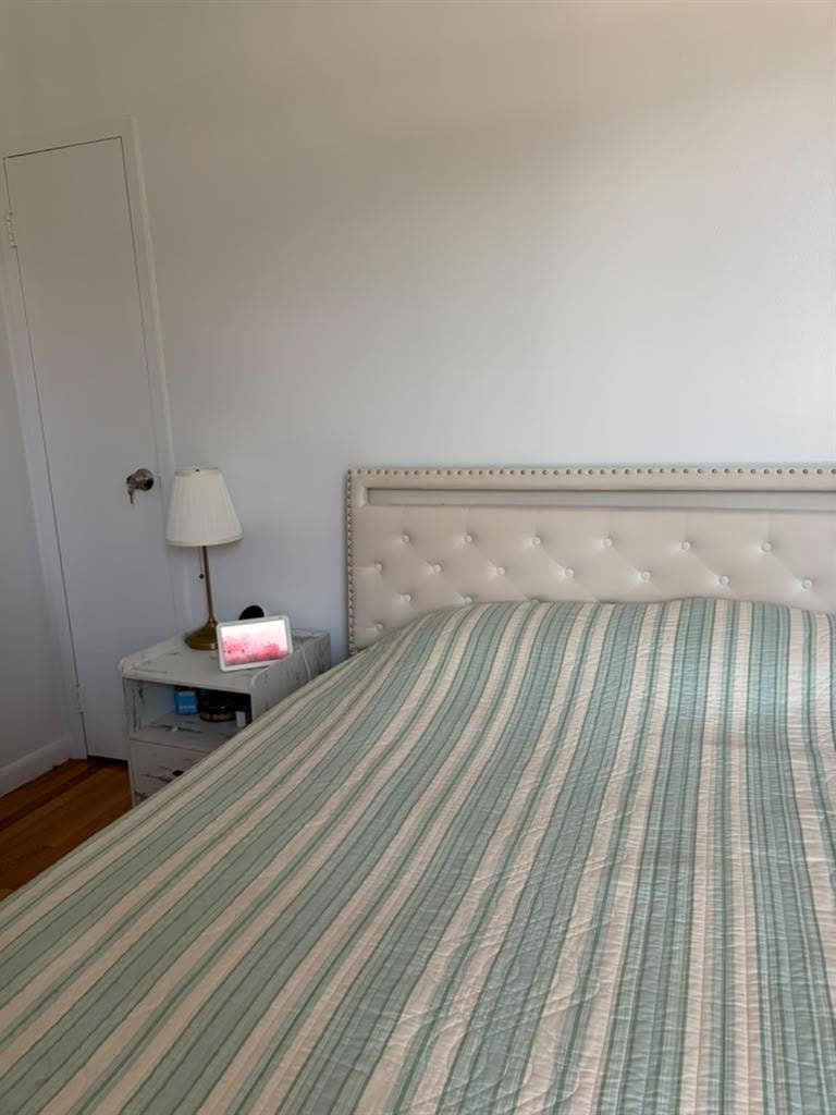 Sunny, fully equipped studio