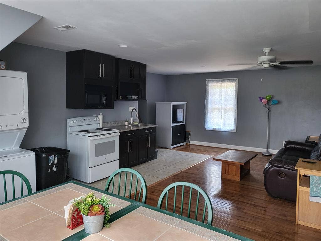 1000 acres; Furnished 1 bedroom 