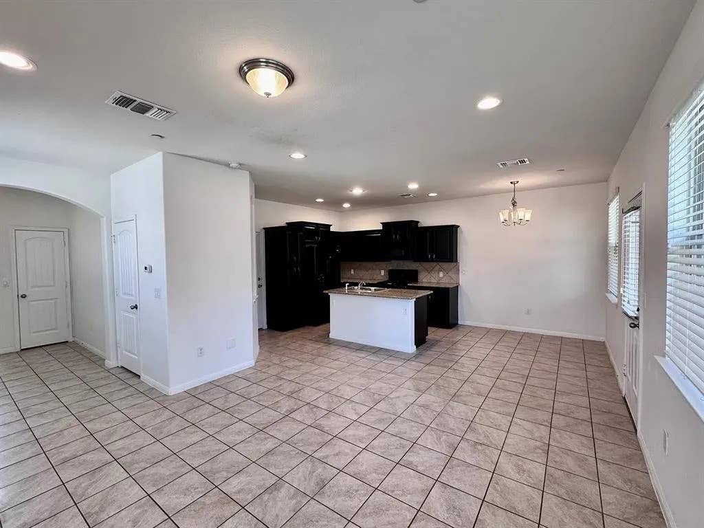 3 BR in Round Rock