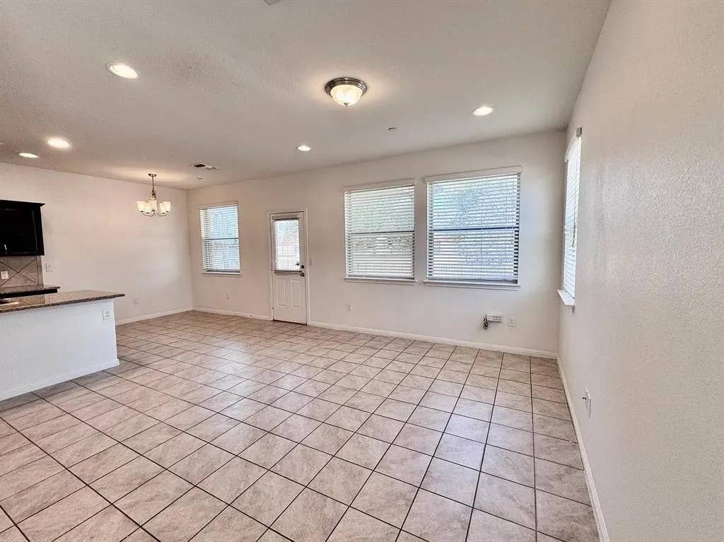 3 BR in Round Rock