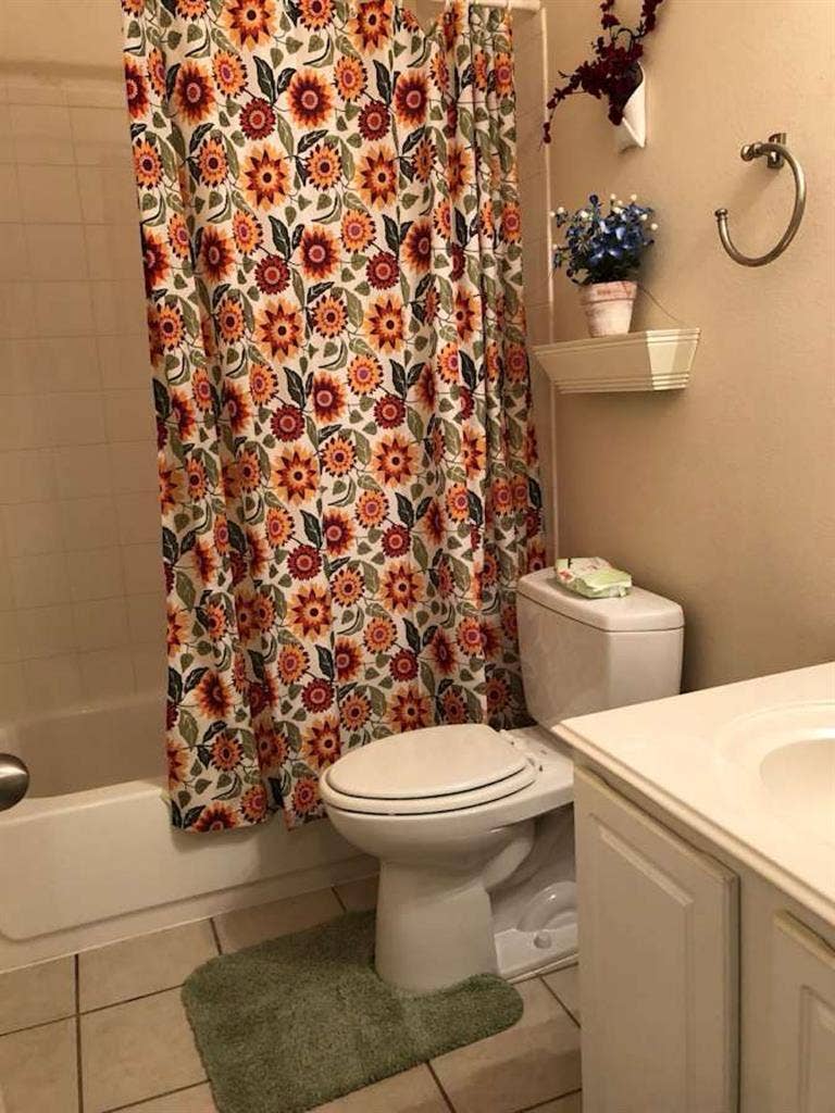 Cozy furnished room