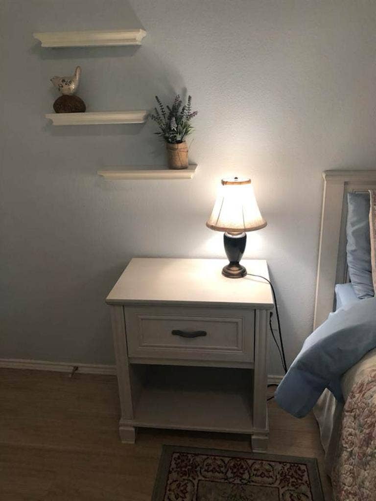 Cozy furnished room