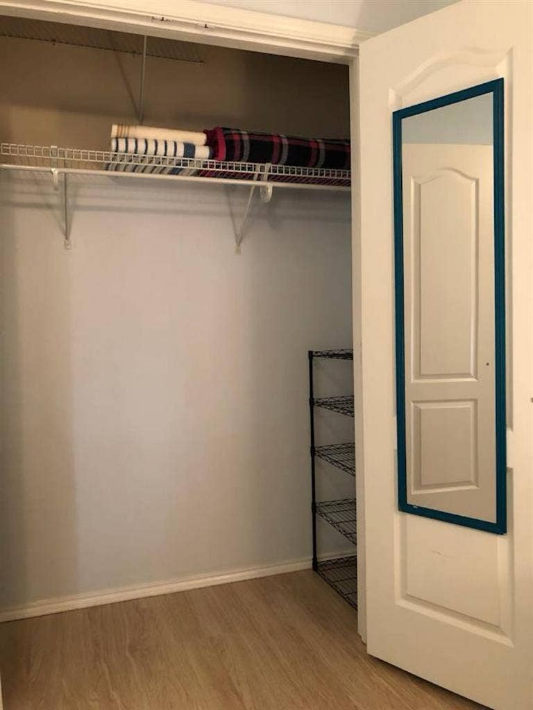 Cozy furnished room