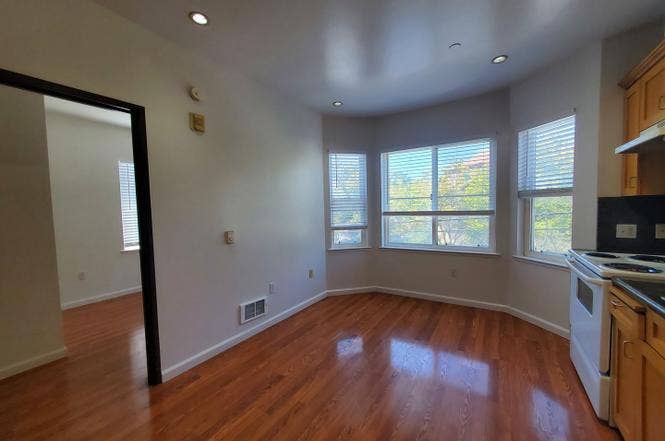 Welcome to 805 Rutland Avenue