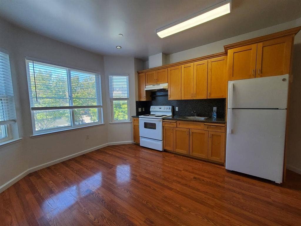 Welcome to 805 Rutland Avenue