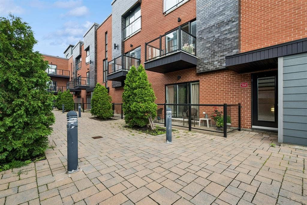 Large 2 bedroom with indoor parking