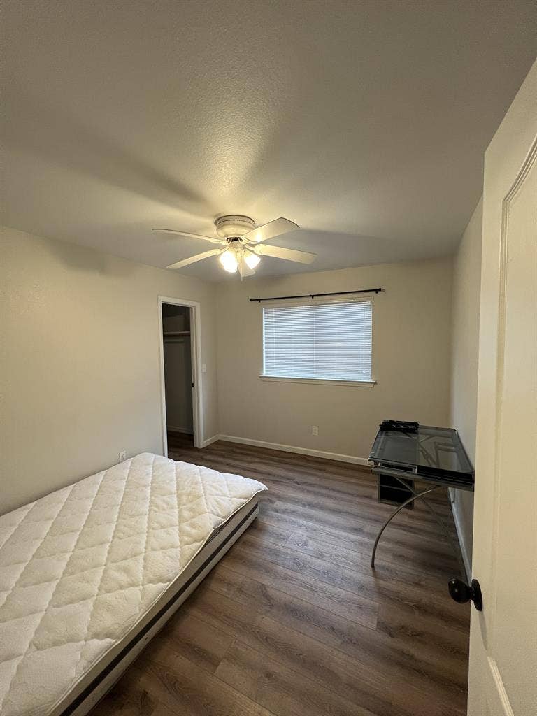 Clean & Cozy Room (Drama Free!)