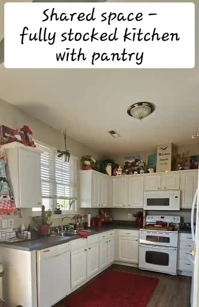Private room & Small-town vibes