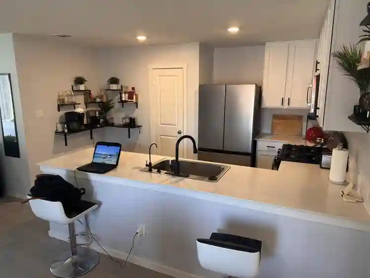 Private Room + Bathroom Access