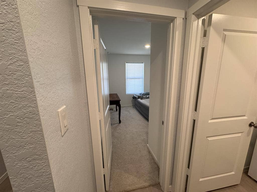 Private Room + Bathroom Access