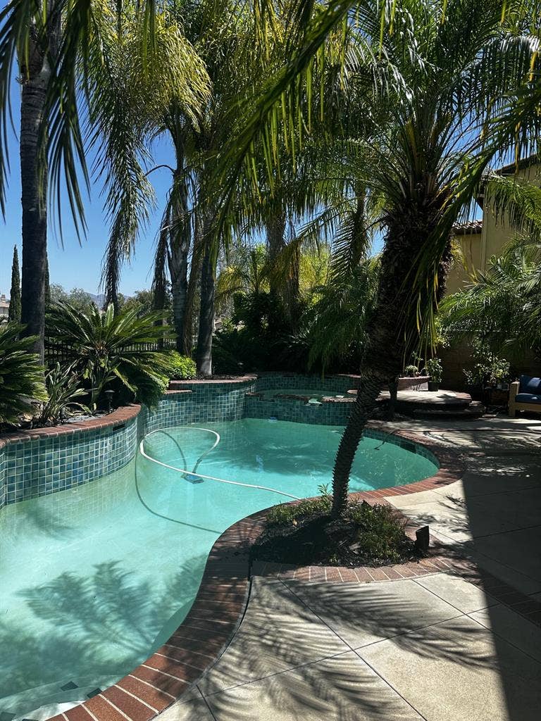 Single bedroom for rent