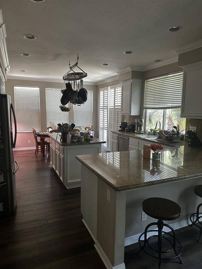 Single bedroom for rent