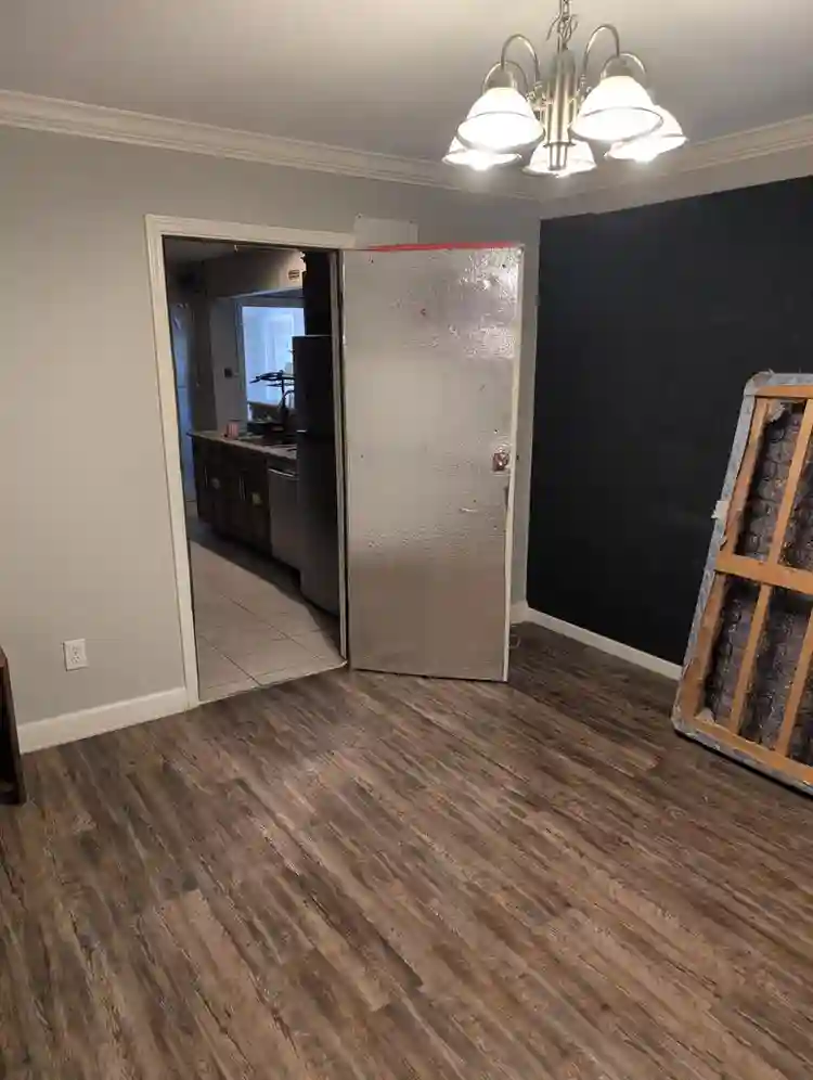 2 Roms for rent!