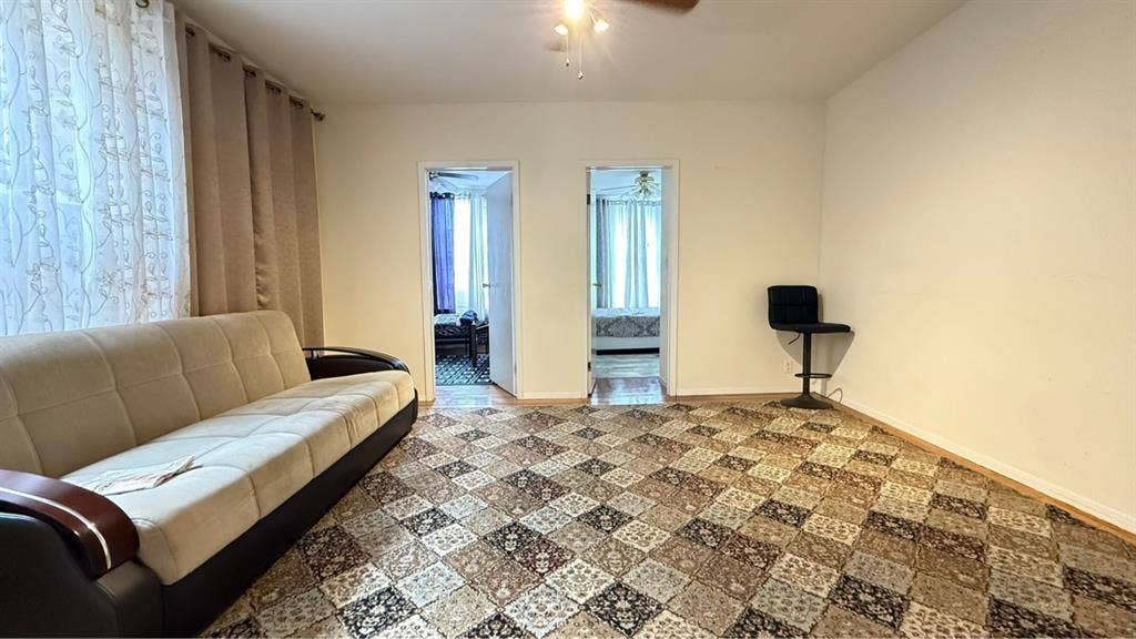 Bed space for men - Brooklyn