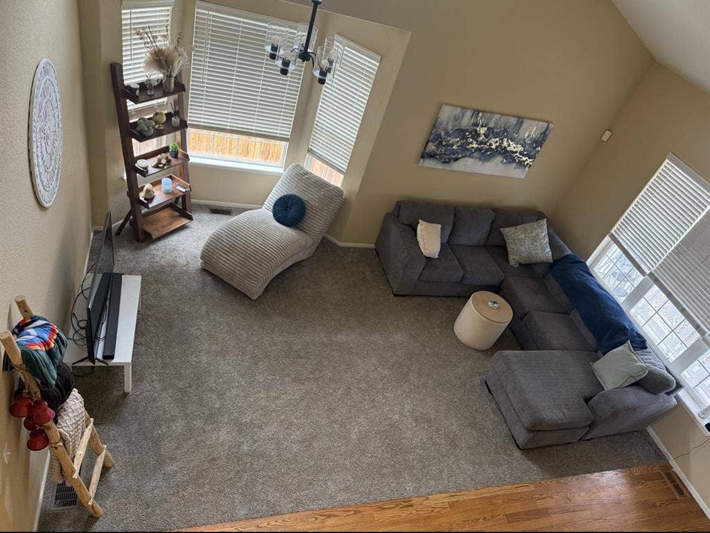 Furnished room with private bathroo