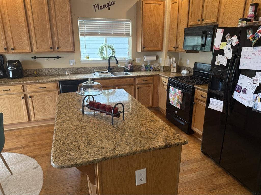 Furnished room with private bathroo