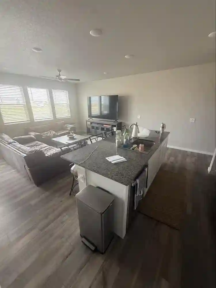 $850 room for rent