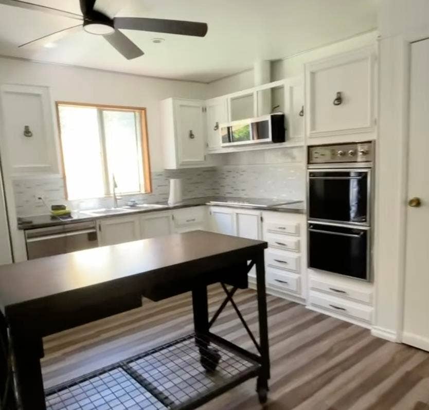 Private room w/ bathroom, 5 acres