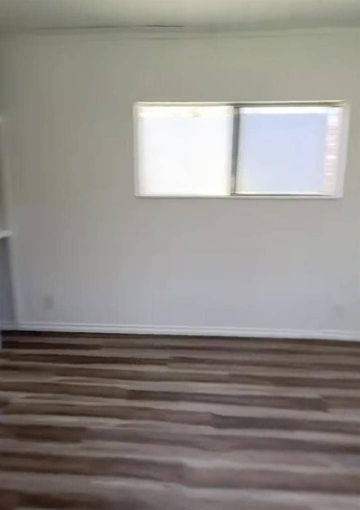 Private room w/ bathroom, 5 acres
