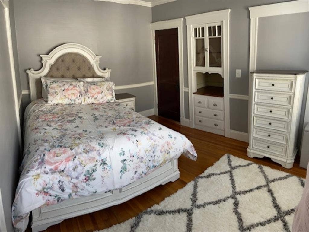Looking for two new roomates 9/1