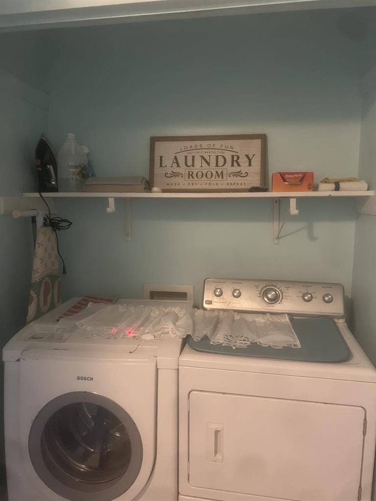 3 BR2.5 Ba 2 blocks to ocean