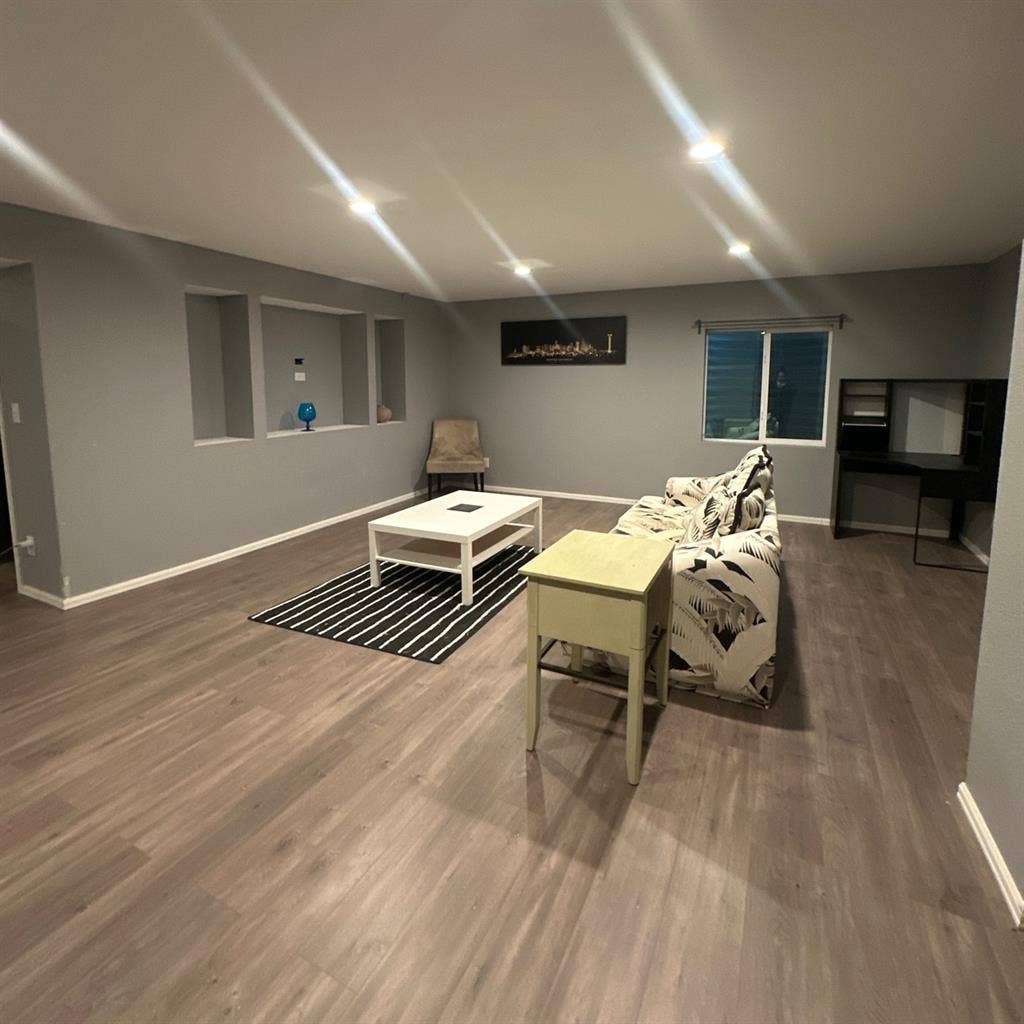 Looking for a roommate!