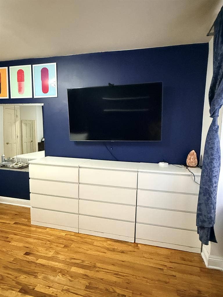 Room for rent!