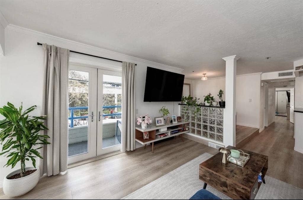 Room in Bankers Hilll