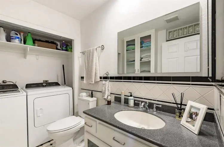 Room in Bankers Hilll