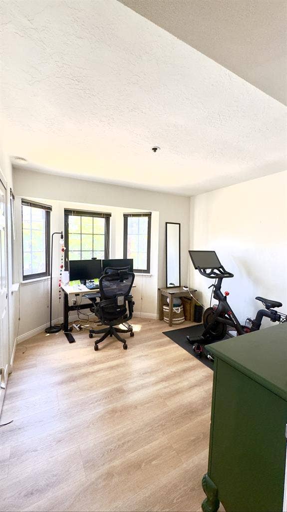 Room in Bankers Hilll