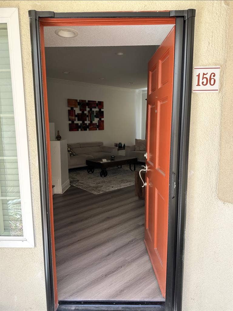 Townhome to share in Prime Location