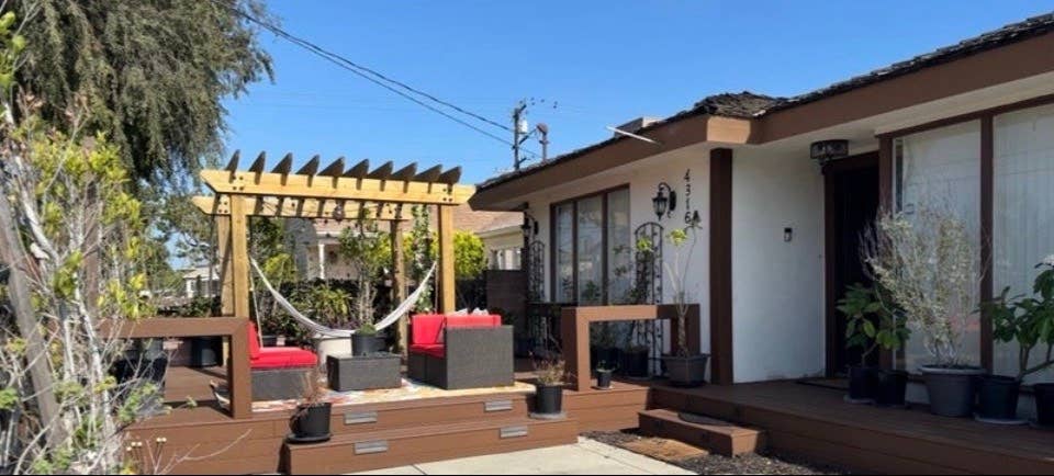 One single patio view bedroom