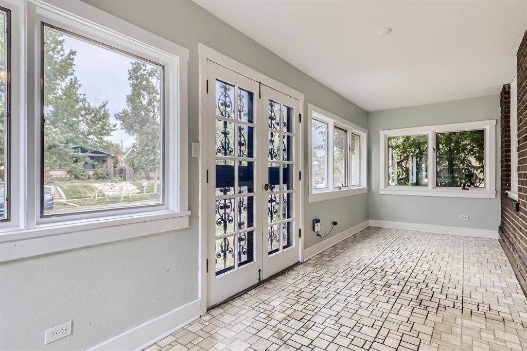4 BR in Denver