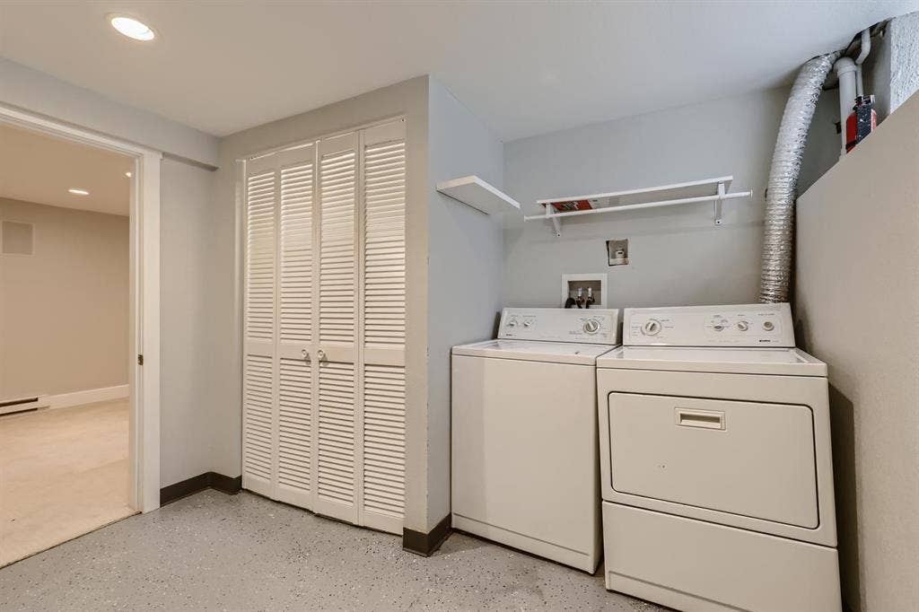 4 BR in Denver