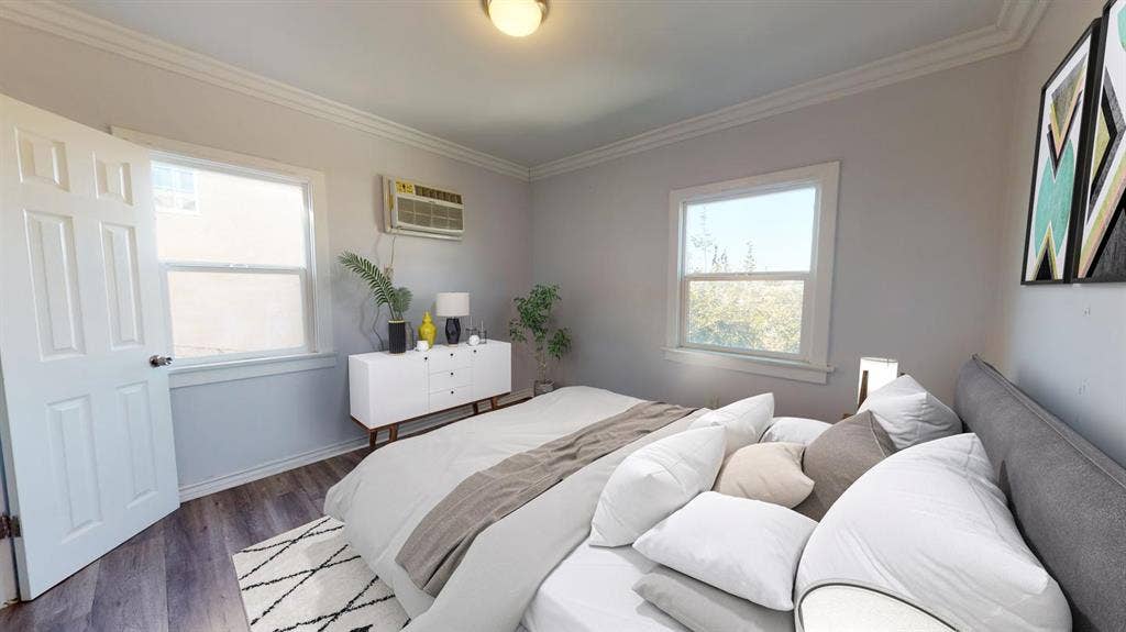 2 BR in Los Angeles